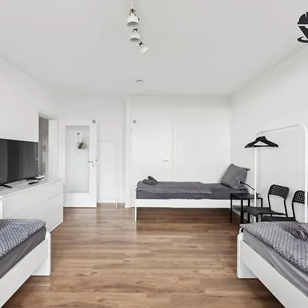 Monteur - Fuer Bis Zu 6 Personen In 63452 - Hu13