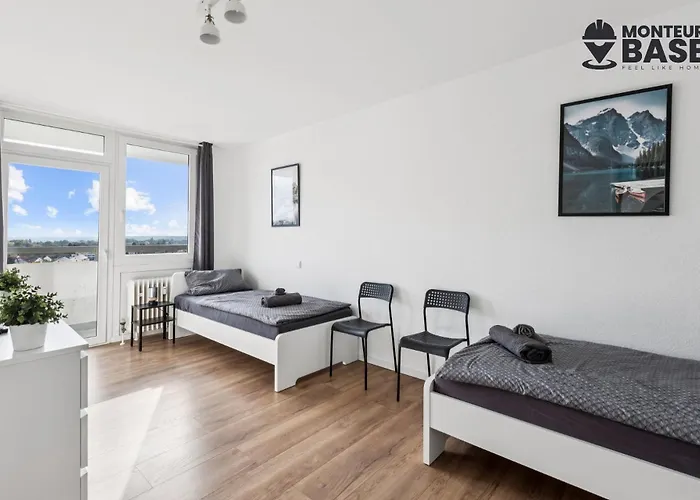 Monteur - Fuer Bis Zu 6 Personen In 63452 - Hu13 *