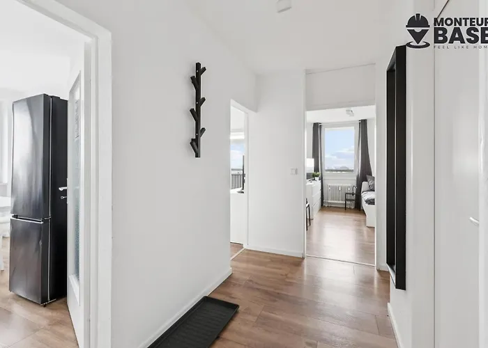 Monteur - Fuer Bis Zu 6 Personen In 63452 - Hu13 *